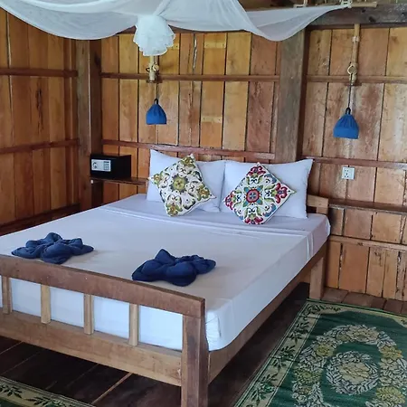 Paradiso Ocean Front Bungalows Sok San Village Exterior photo